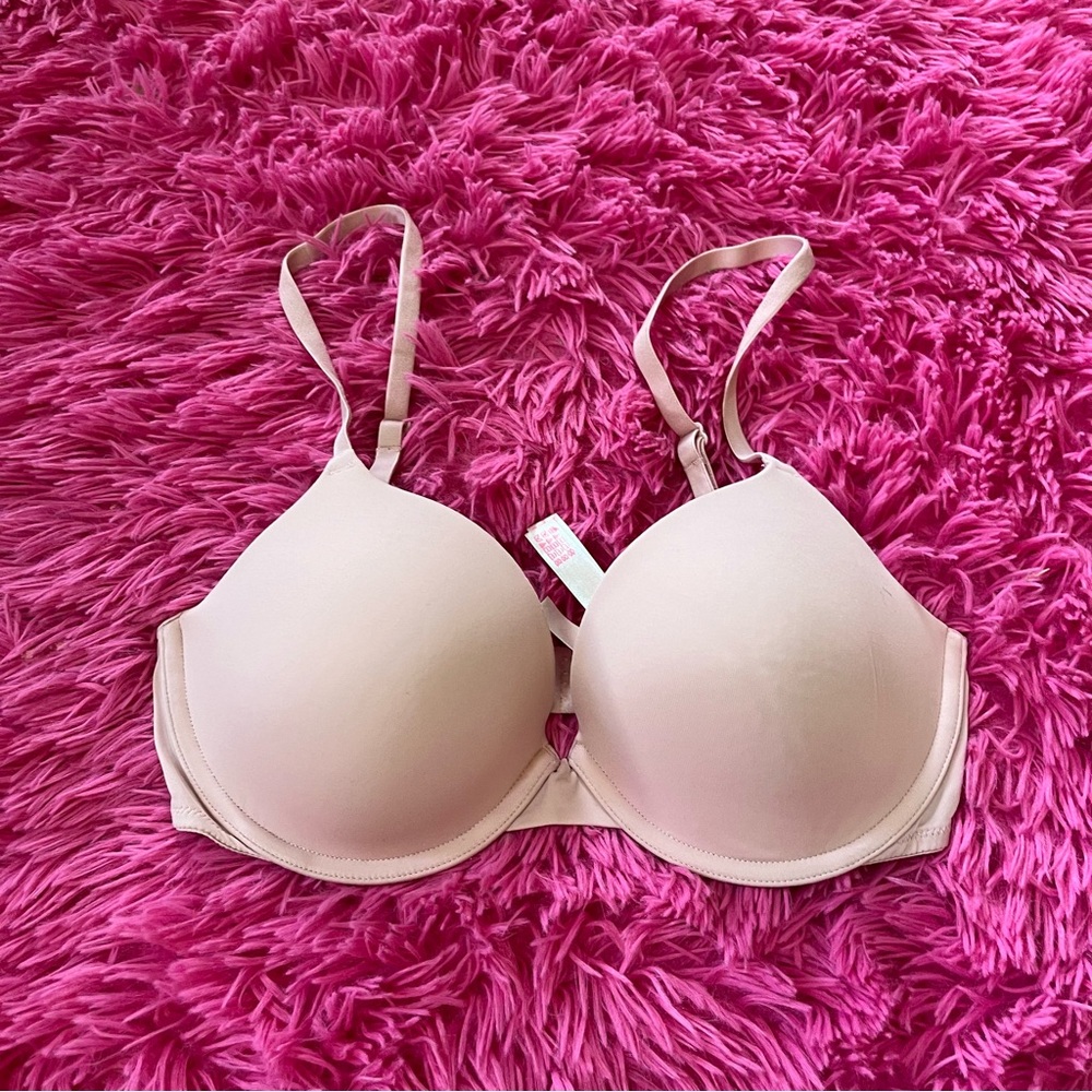 PINK Victoria’s Secret light pink bra 32 D